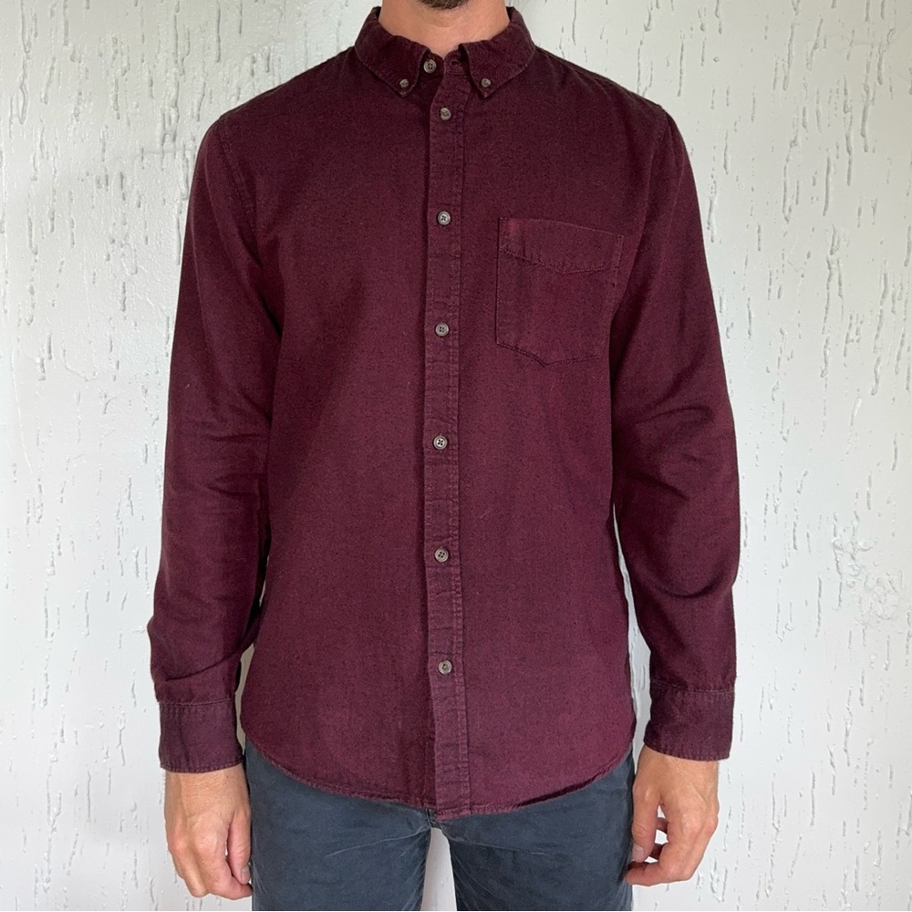 H&M Men’s Long Sleeve Button Down Shirt Medium Burgundy